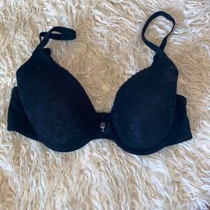 Victoria’s Secret black lace bra
